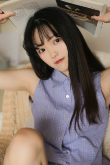 女生戴仙女棒奖励自己